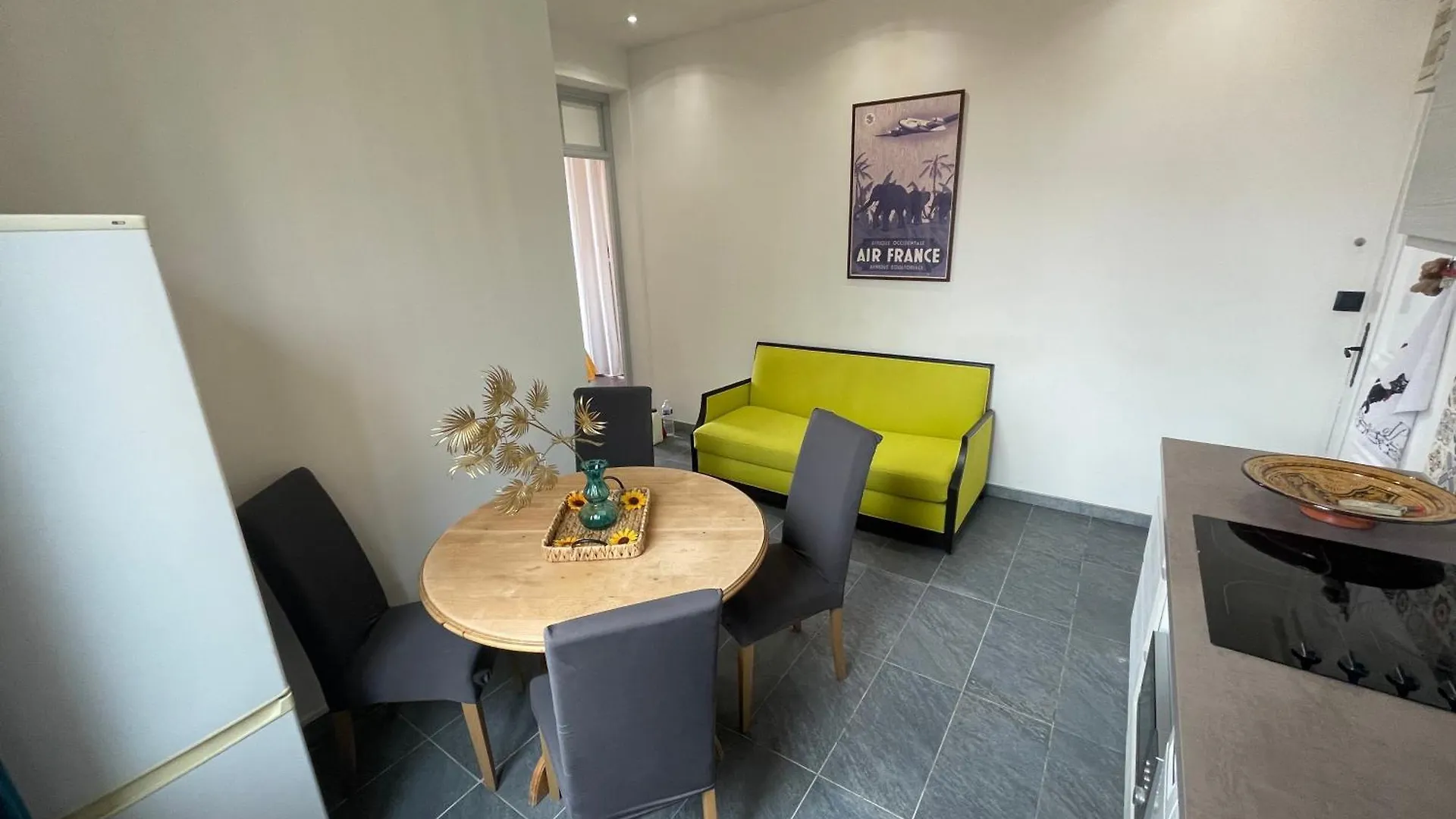 Charmant Appartement Dans Une Maison Nicoise Nice France